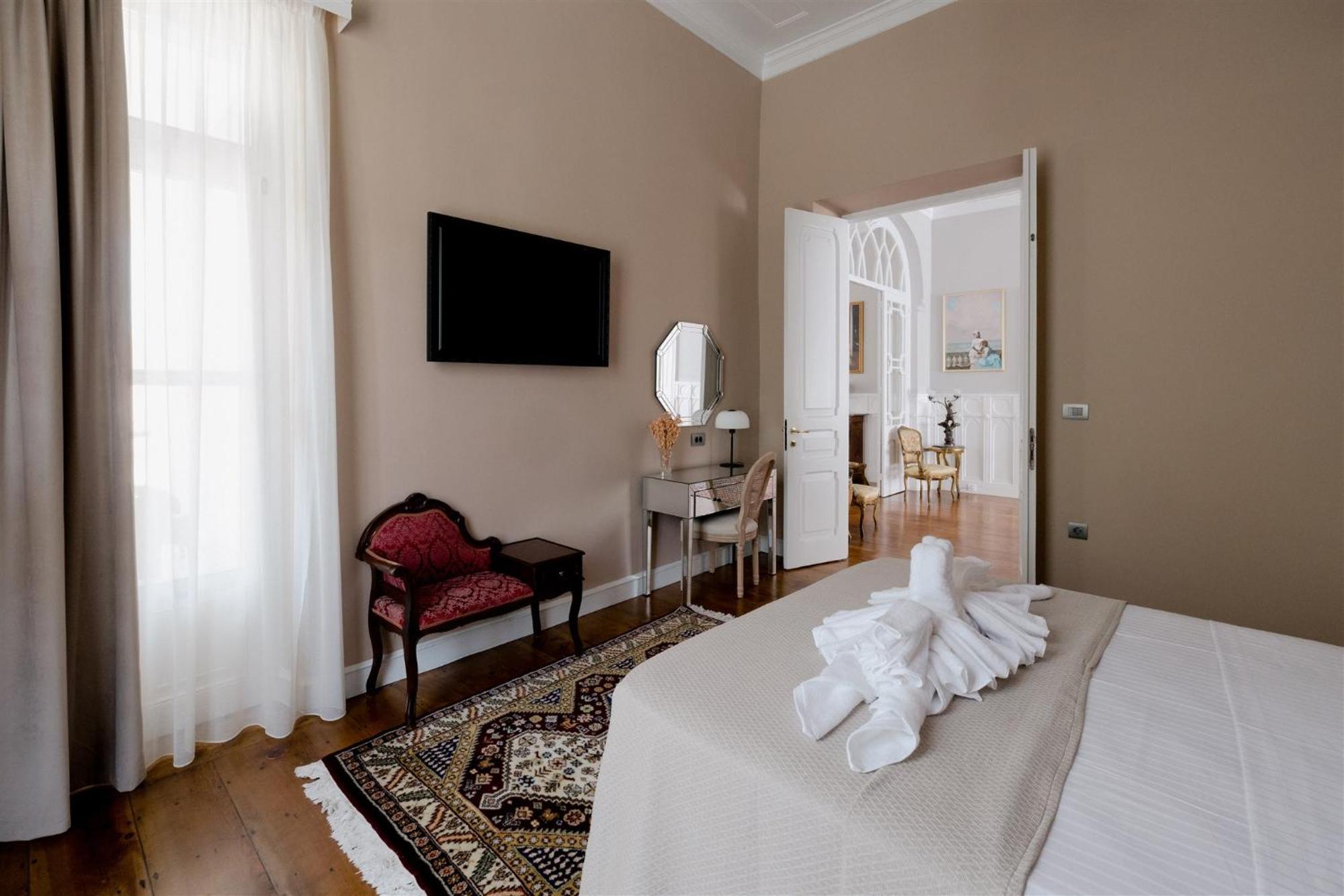 Victoria Mansion A Luxurious Neoclassical Experience Rhodes City Exterior photo